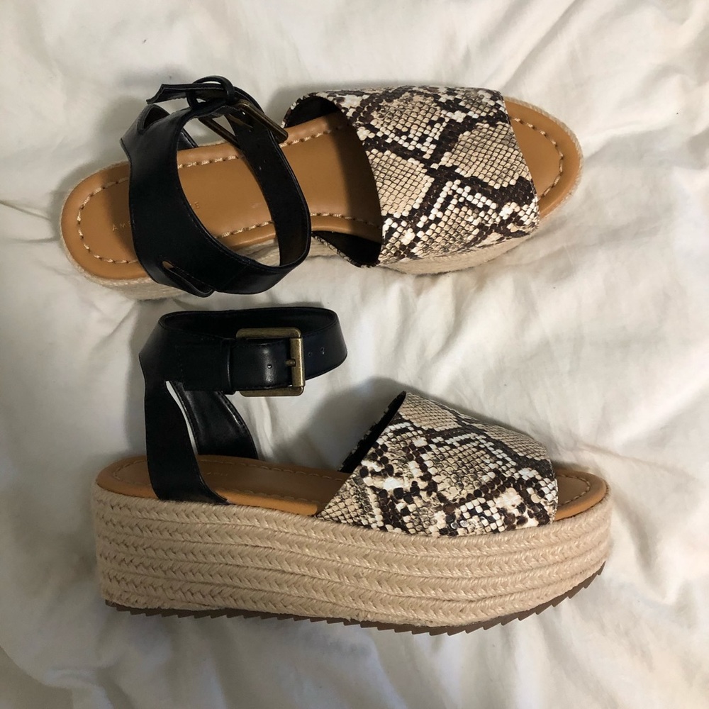NWOT American Eagle Platform Espadrille sz 9